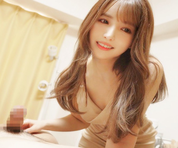 三上悠亜