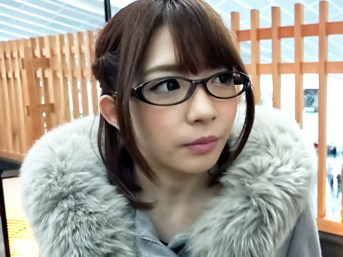 麻里梨夏
